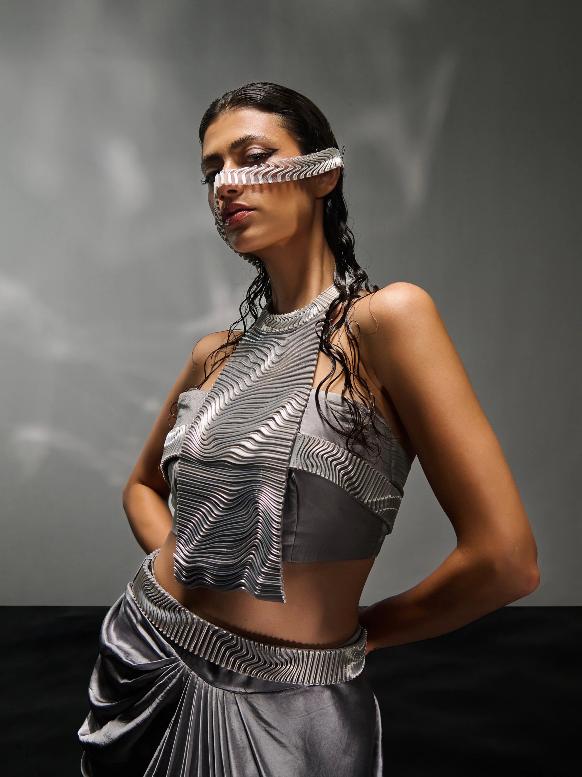 Midnight Waves Skirt Set in Silver